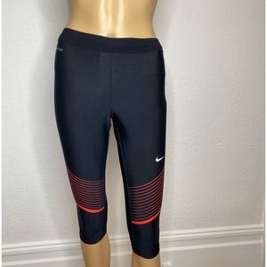 Nike Power Speed Running  Capri Tight  Women’s Size S Black/Red 17” Inseam NWOT